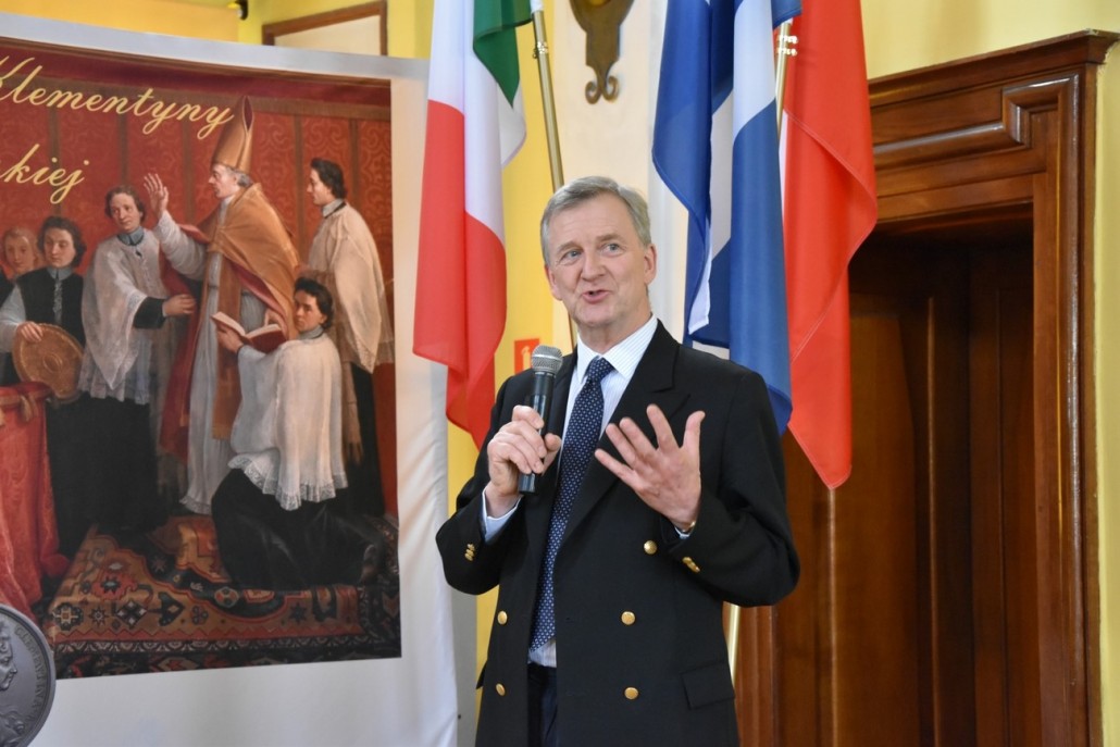 Prezes Fundacji Lanckorońskich Piotr Piniński podczas uroczystości upamiętniających ślub Marii Klementyny Sobieckiej i Jakuba III Stuarta. 
